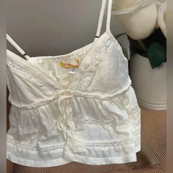 Urban Outfitters Nia Babydoll Cami Ivory• Boho, Size Small •EUC - Picture 2 of 10